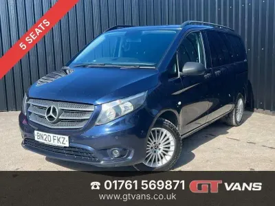 Usado Mercedes Vito Premium 2020 Azul Van