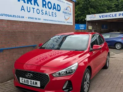 Used Hyundai i30 SE 110 HP (80 kW) 2018 Red Hatchback