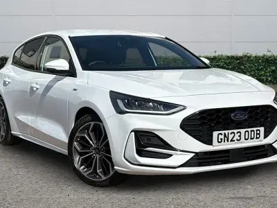 Begagnad Ford Focus ST-Line X 155 HK (114 kW) 2024 Halvkombi