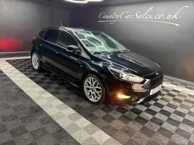 Used Ford Focus ST-Line 125 HP (91 kW) 2017 Black Hatchback