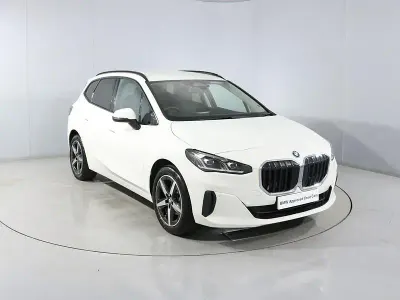 Usado BMW 225 Active Tourer Sport Line 242 CV (177 kW) 2025 Blanco Monovolumen