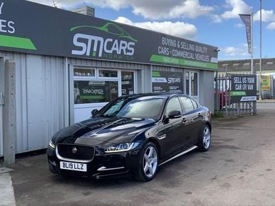 Used Jaguar XE R-Sport 200 HP (147 kW) 2019 Black Sedan