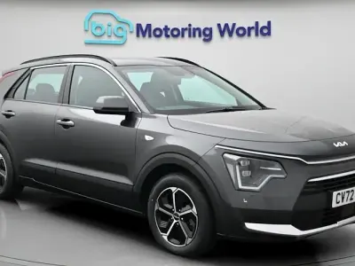 Używany Kia Niro 141 KM (103 kW) 2022 Szary SUV