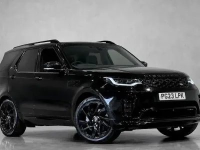 Used Land Rover Discovery SE Dynamic 300 HP (220 kW) 2023 Black SUV
