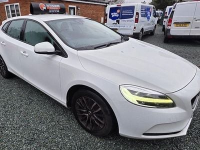 Used 2019 Volvo V40 Momentum Hatchback | £6,295 (Good price)