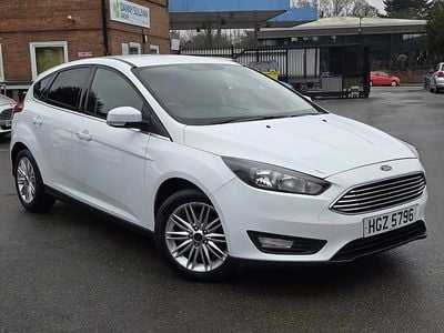Used Ford Focus Zetec 125 HP (91 kW) 2017 White Hatchback