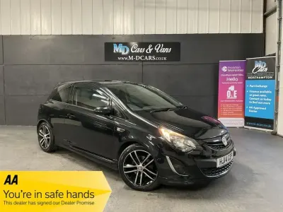 Używany Vauxhall Corsa Edition 120 KM (88 kW) 2014 Czarny Hatchback