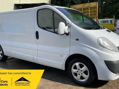 Used Vauxhall Vivaro Sportive 115 HP (84 kW) 2012 White MPV