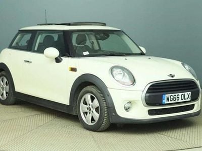 Used Mini ONE Hatch 102 HP (75 kW) 2016 White Hatchback