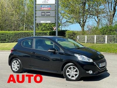 Gebraucht Peugeot 208 Active 68 PS (50 kW) 2014 Schwarz Kleinwagen