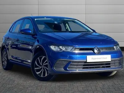 Used VW Polo Life 80 HP (58 kW) 2023 Blue Hatchback
