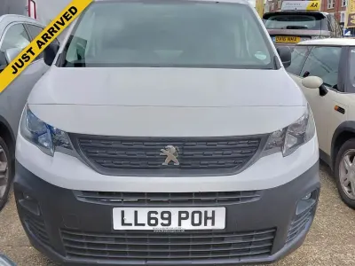 Used Peugeot Partner 2019 White MPV