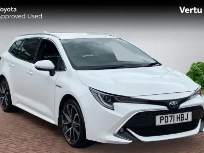 Używany Toyota Corolla 184 KM (135 kW) 2021 Biały Kombi