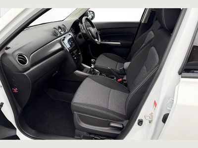 New Suzuki Vitara 127 HP (93 kW) 2025 White SUV