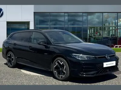 Used VW Passat R-line 267 HP (196 kW) 2025 Black Estate