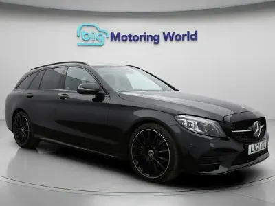 Begagnad Mercedes C200