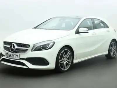 Begagnad Mercedes A180 AMG Line Premium Plus 109 HK (80 kW) 2018 Halvkombi