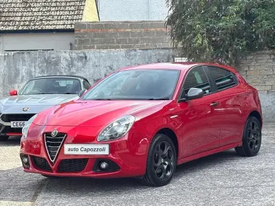 Used Alfa Romeo Giulietta Sprint 150 HP (110 kW) 2015 Alfa red Hatchback