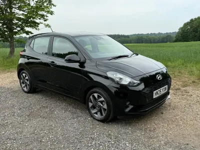 Used Hyundai i10 Advanced 63 HP (46 kW) 2025 Black Hatchback