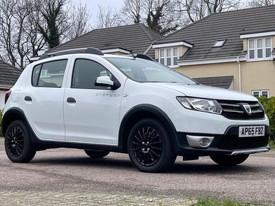 White Used 2015 Dacia Sandero Lauréate Hatchback | £3,990 (Fair price)