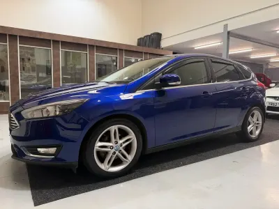 Used Ford Focus Titanium 2015 Blue Hatchback