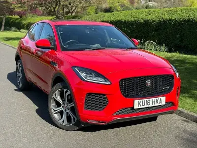 Begagnad Jaguar E-Pace First Edition 180 HK (132 kW) 2018 Röd SUV