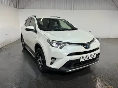 Usado Toyota RAV4 Design 197 CV (144 kW) 2018 Blanco SUV