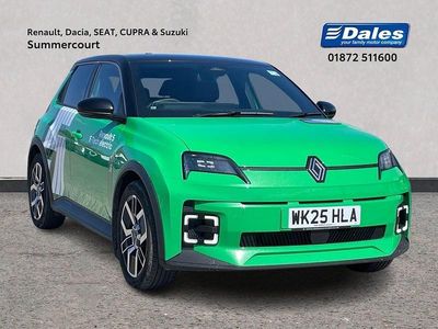 Used Renault R5 Komfort 110 kW (150 HP) 2025 Pop green with black roof Hatchback