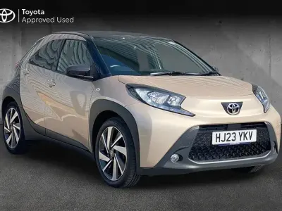 Used Toyota Aygo X 72 HP (52 kW) 2023 Beige SUV