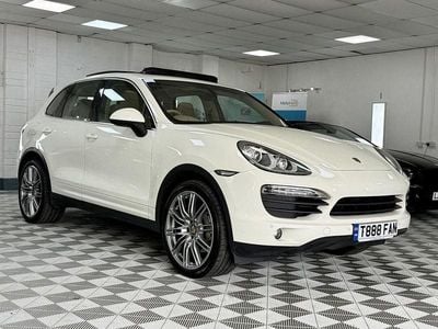 Used Porsche Cayenne 400 HP (294 kW) 2010 White SUV