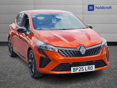Used Renault Clio V 143 HP (105 kW) 2025 Orange  Hatchback