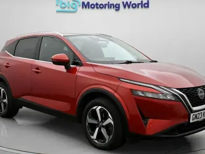 Used Nissan Qashqai N-Connecta 158 HP (116 kW) 2023 Red SUV