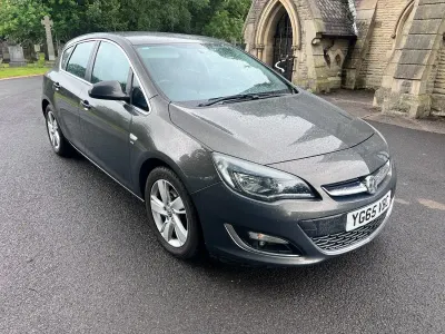 Used Vauxhall Astra SRi 136 HP (100 kW) 2015 Grey Hatchback