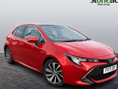 Used Toyota Corolla Design 140 HP (102 kW) 2026 Red Hatchback
