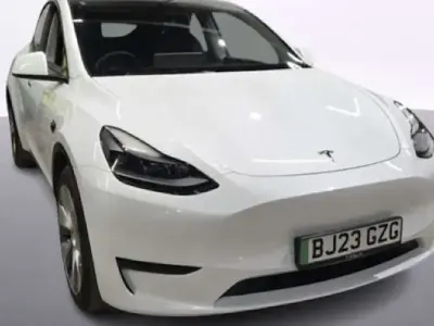 Used Tesla Model Y Standard Range 219 kW (299 HP) 2023 White SUV