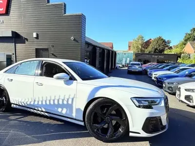 Usado Audi A8 Sport 2023 Branco Sedan