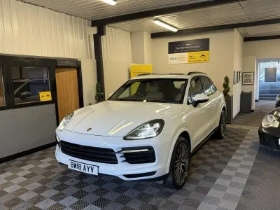 Used Porsche Cayenne 340 HP (250 kW) 2018 White SUV