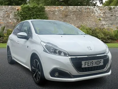 Used Peugeot 208 S 110 HP (80 kW) 2019 White Hatchback