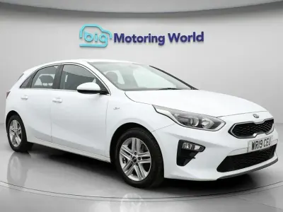 Used Kia Ceed 118 HP (86 kW) 2019 White Hatchback