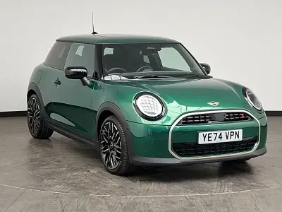 Used Mini Cooper S Exclusive 204 HP (150 kW) 2024 Green Hatchback