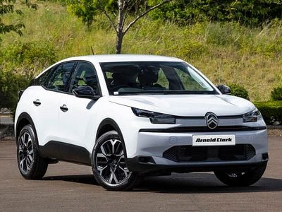 Metallic okenite white New 2025 Citroën C4 Hatchback | £20,998 (Fair price)