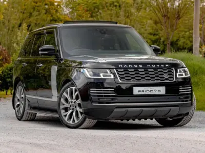 Käytetty Land Rover Range Rover Autobiography 2020 Musta Katumaasturi