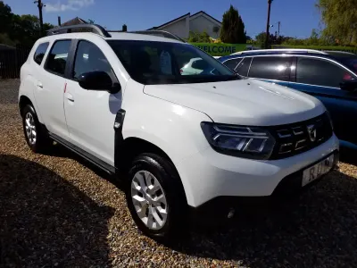 Used Dacia Duster Comfort 91 HP (66 kW) 2022 White SUV