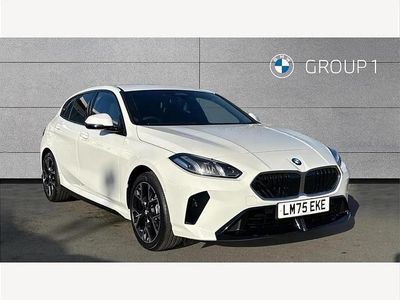 Begagnad BMW 120 M Sport 154 HK (113 kW) 2025 Vit Halvkombi