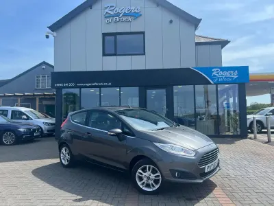 Used Ford Fiesta Zetec 82 HP (60 kW) 2017 Grey Hatchback