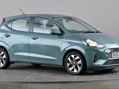 Used Hyundai i10 Advanced 79 HP (58 kW) 2025 Green Hatchback