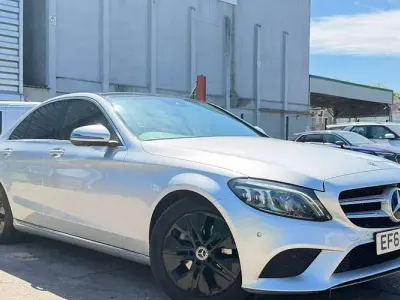 Used Mercedes C200 Premium Plus 184 HP (135 kW) 2018 Silver Sedan