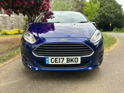 Używany Ford Fiesta Titanium 2017 Niebieski Hatchback