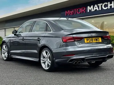 Usado Audi A3 S-Line 2018 Cinzento Sedan