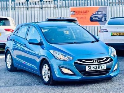 Used Hyundai i30 Active 110 HP (80 kW) 2013 Blue Hatchback